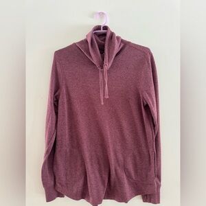 Old Navy Active Women’s Burgundy Turtleneck Sweater